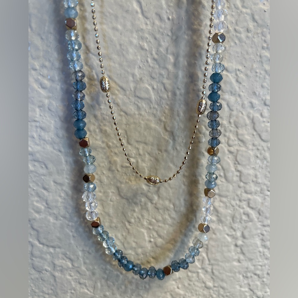 ⭐️ Double layer gold chain with different tones of blue beads